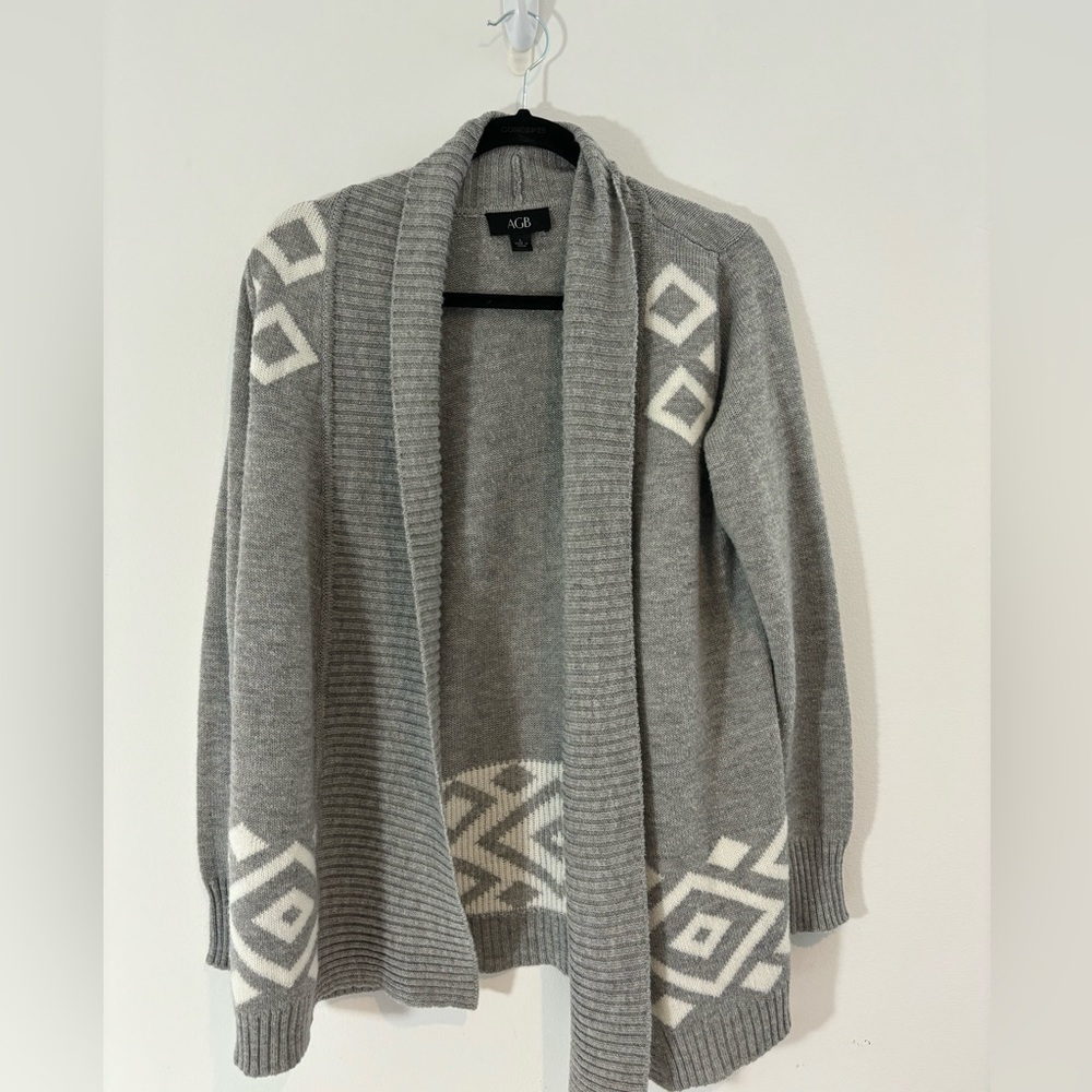 AGB Size Large  Gray White Sweater Cardigan Geometric Print Casual Open Front